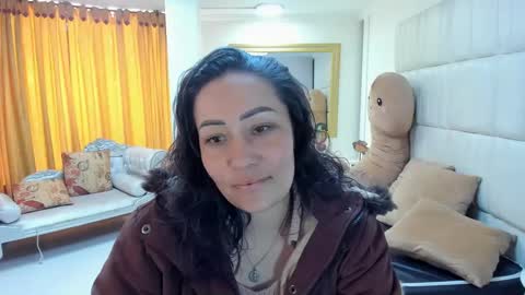 Snapshot of gaby_trent chatting on 8, 3, 2025 gabriela online show from 8, 3, 2025