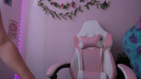 Snapshot of gaby_vandriel chatting on 13, 4, 2026 GABRIELA online show from 13, 4, 2026