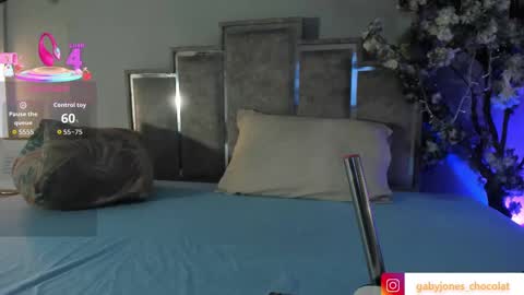 Snapshot of gabyyjones chatting on 17, 10, 2025 gabyyjones online show from 17, 10, 2025