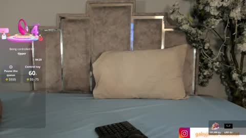 Snapshot of gabyyjones chatting on 18, 10, 2025 gabyyjones online show from 18, 10, 2025