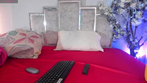 Snapshot of gabyyjones chatting on 25, 10, 2025 gabyyjones online show from 25, 10, 2025