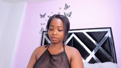 gabyyjones online show from 25, 5, 2026