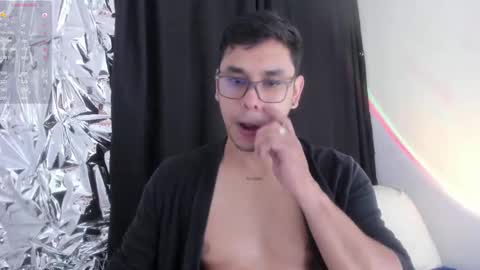 Snapshot of gadiel_edric chatting on 8, 10, 2025 Gadiel online show from 8, 10, 2025