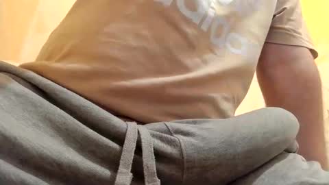 Snapshot of gae89tano chatting on 2, 11, 2025 gae89tano online show from 2, 11, 2025