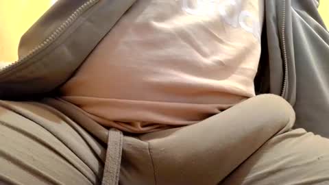 Snapshot of gae89tano chatting on 8, 11, 2025 gae89tano online show from 8, 11, 2025