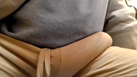 Snapshot of gae89tano chatting on 1, 12, 2025 gae89tano online show from 1, 12, 2025