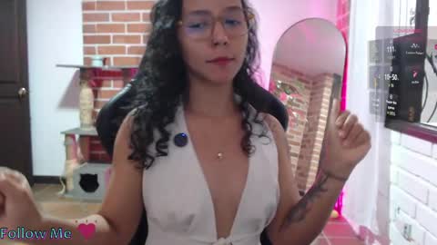 Lenna 3 online show from 7, 5, 2026