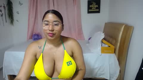 Snapshot of galdot_sex chatting on 2, 3, 2025 Galdo online show from 2, 3, 2025