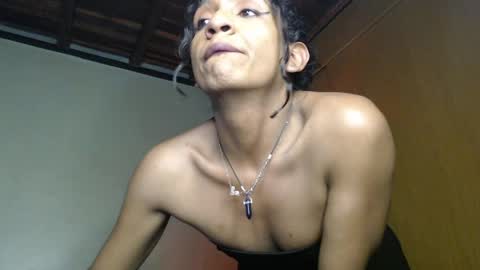 Genesis Isabell gil online show from 11, 5, 2026