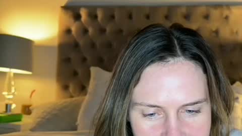 gamer_gal633618 online show from 9, 1, 2026