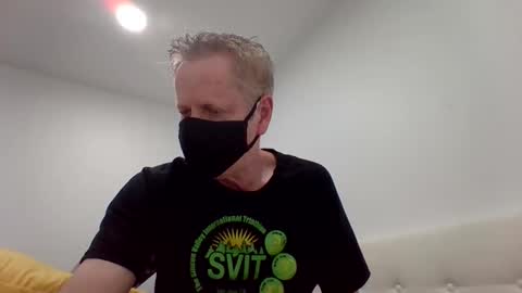 Snapshot of gamerboy200 chatting on 19, 4, 2026 gamerboy200 online show from 19, 4, 2026