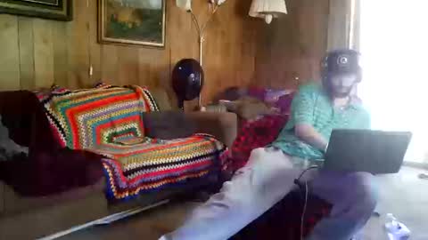 Snapshot of gamerfiend420 chatting on 20, 10, 2025 gamerfiend420 online show from 20, 10, 2025