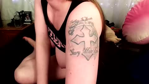 Snapshot of gamergirlroxy chatting on 25, 4, 2026 GamerGirlRoxy online show from 25, 4, 2026