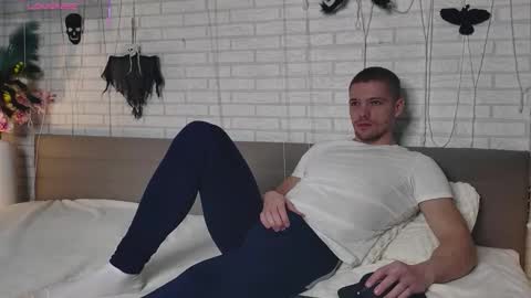 Snapshot of garettvosss chatting on 31, 10, 2025 Gared online show from 31, 10, 2025