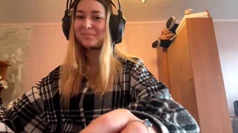 Snapshot of garnettdelbo chatting on 27, 9, 2025 garnettdelbo online show from 27, 9, 2025