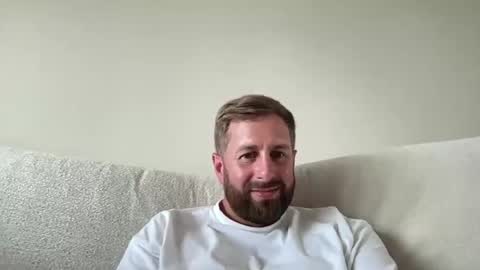 Snapshot of garycooke1983 chatting on 1, 7, 2026 garycooke1983 online show from 1, 7, 2026