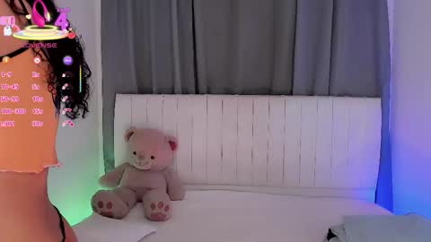 Snapshot of gatitavenecis1 chatting on 1, 2, 2026 Vnecis Marn online show from 1, 2, 2026