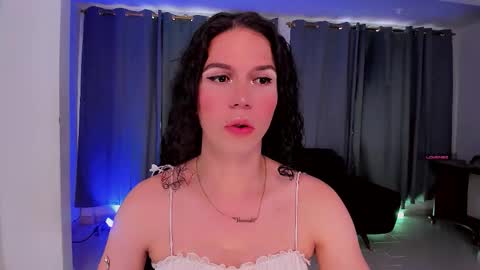 Snapshot of gatitavenecis1 chatting on 25, 3, 2026 Vnecis Marn online show from 25, 3, 2026