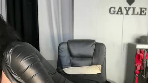 Snapshot of gaylecious chatting on 1, 2, 2026 gayle online show from 1, 2, 2026