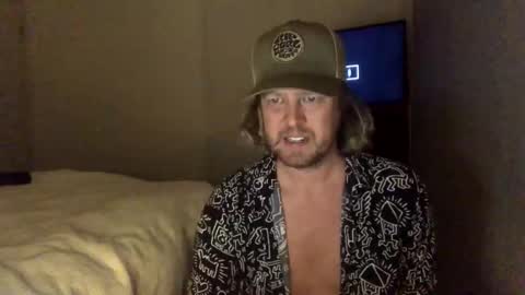 Snapshot of gcsurfer81 chatting on 10, 9, 2025 gcsurfer81 online show from 10, 9, 2025