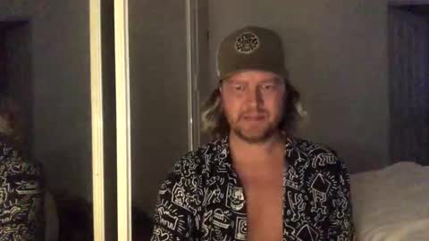 Snapshot of gcsurfer81 chatting on 1, 11, 2025 gcsurfer81 online show from 1, 11, 2025