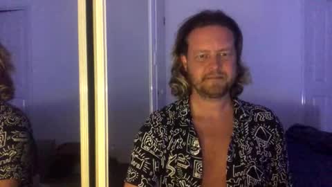 Snapshot of gcsurfer81 chatting on 3, 11, 2025 gcsurfer81 online show from 3, 11, 2025