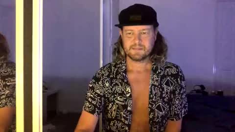 gcsurfer81 online show from 18, 3, 2026