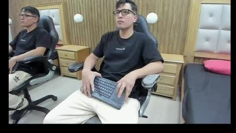 Gean Mclovin online show from 30, 4, 2026