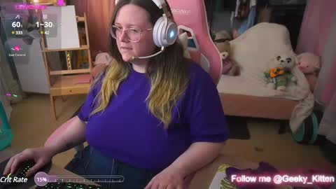 Snapshot of geeky_kitten chatting on 5, 3, 2025 Geeky Kitten Leina - online show from 5, 3, 2025