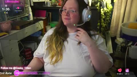 Snapshot of geeky_kitten chatting on 28, 9, 2025 Geeky Kitten Leina -  online show from 28, 9, 2025