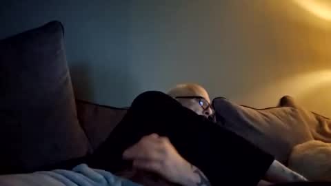 Snapshot of geeman987 chatting on 29, 10, 2025 geeman987 online show from 29, 10, 2025