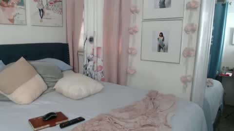 The Empress online show from 30, 9, 2025