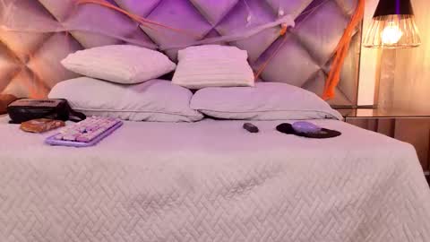 Snapshot of gemma_sm chatting on 19, 10, 2025 Maria  online show from 19, 10, 2025