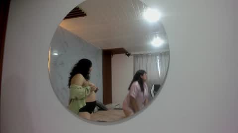 Snapshot of genesis_y_moon chatting on 20, 6, 2026 genesis_y_moon online show from 20, 6, 2026