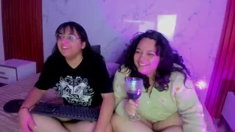 Snapshot of genesis_y_moon chatting on 21, 6, 2026 genesis_y_moon online show from 21, 6, 2026