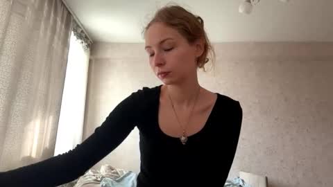 Emmi online show from 27, 9, 2025