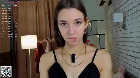 Snapshot of geniafrend chatting on 7, 10, 2025 Amely  online show from 7, 10, 2025