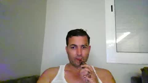 Snapshot of genteldevil chatting on 16, 11, 2025 genteldevil online show from 16, 11, 2025