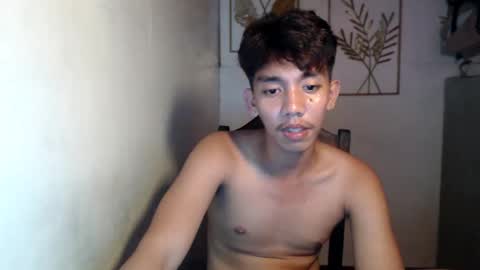 Snapshot of gentlemanlustx chatting on 22, 10, 2025 Rayl online show from 22, 10, 2025