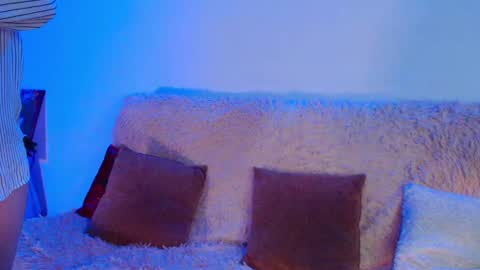 gentlemila online show from 2, 3, 2025