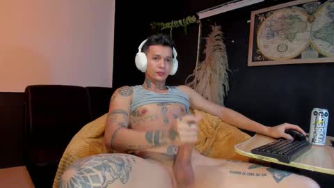 Snapshot of george_prince2 chatting on 11, 11, 2025 independent model online show from 11, 11, 2025