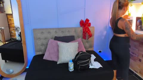 Snapshot of georgina_coule chatting on 19, 12, 2024 Georgina Coule online show from 19, 12, 2024