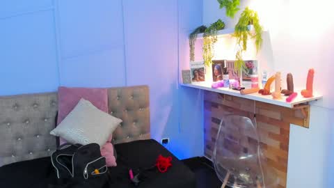 Snapshot of georgina_coule chatting on 21, 12, 2024 Georgina Coule online show from 21, 12, 2024