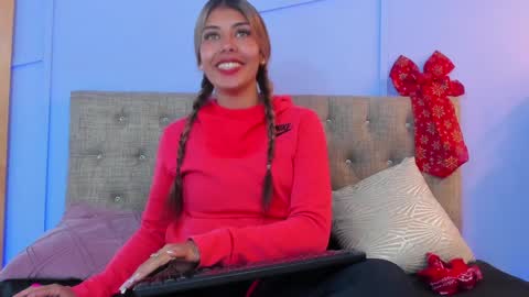 Snapshot of georgina_coule chatting on 3, 1, 2025 Georgina Coule online show from 3, 1, 2025