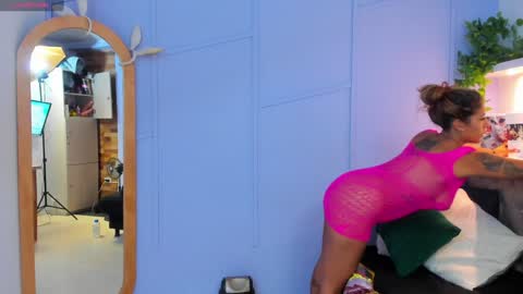 Snapshot of georgina_coule chatting on 7, 2, 2025 Georgina Coule online show from 7, 2, 2025