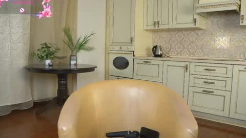 My name is Kelly online show from 26, 11, 2025