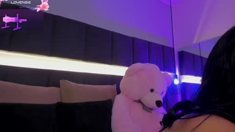 Kendal  online show from 1, 2, 2025