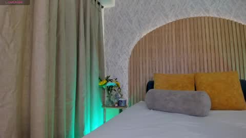 Snapshot of georginna_sins chatting on 15, 5, 2026 Kendal online show from 15, 5, 2026