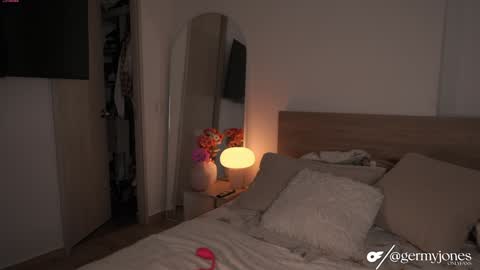 Snapshot of germaine_jones chatting on 11, 10, 2025 germaine_jones online show from 11, 10, 2025