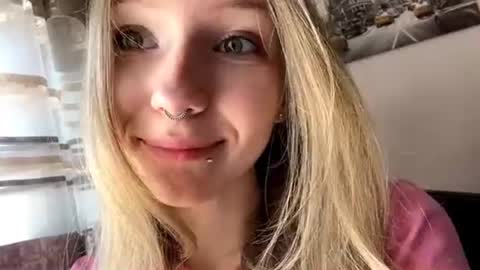 Sophie online show from 3, 7, 2026